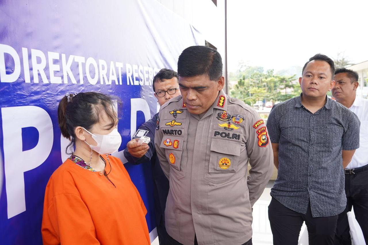 Gelapkan Uang Nasabah Rp 6,8 M, Eks Manajer CIMB Niaga Pekanbaru Jadi Tersangka saat Hamil 7 Bulan