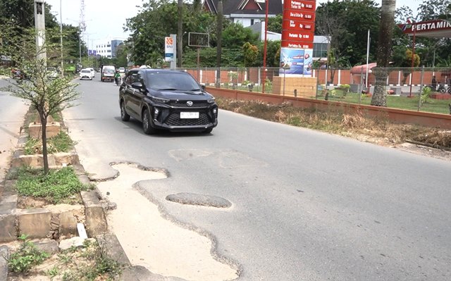 Kadis Bina Marga Yumansur Beberkan Penyebab Jalan Rusak di Kota Batam