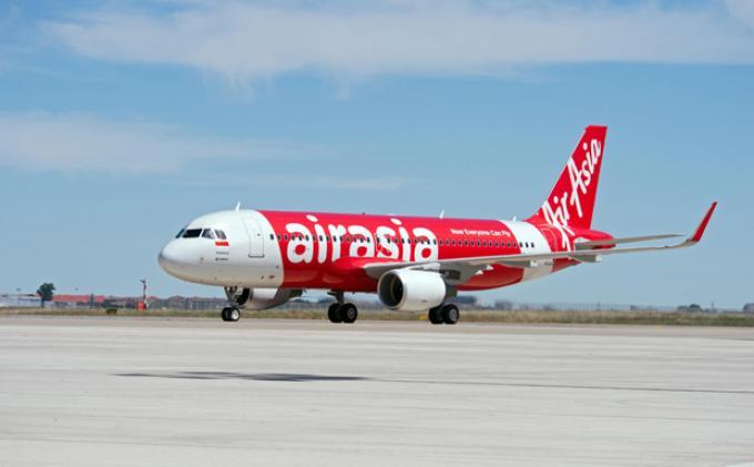 AirAsia Bagi-bagi Jutaan Tiket Pesawat Gratis!