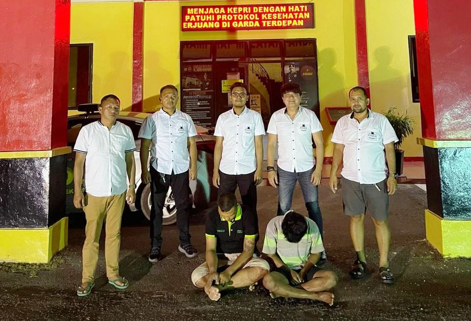 Anak Kecil Tinggal Sendiri dalam Mobil Dirampok di Parkiran KFC Gelael