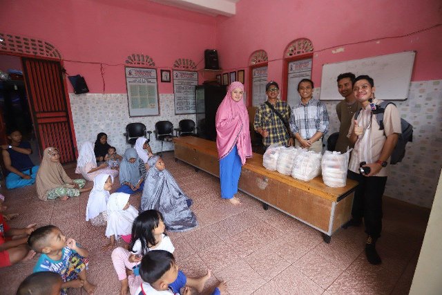 Kolaborasi Batamnews Peduli dan Kreator Peduli Bantu Warga Kurang Mampu di Batam