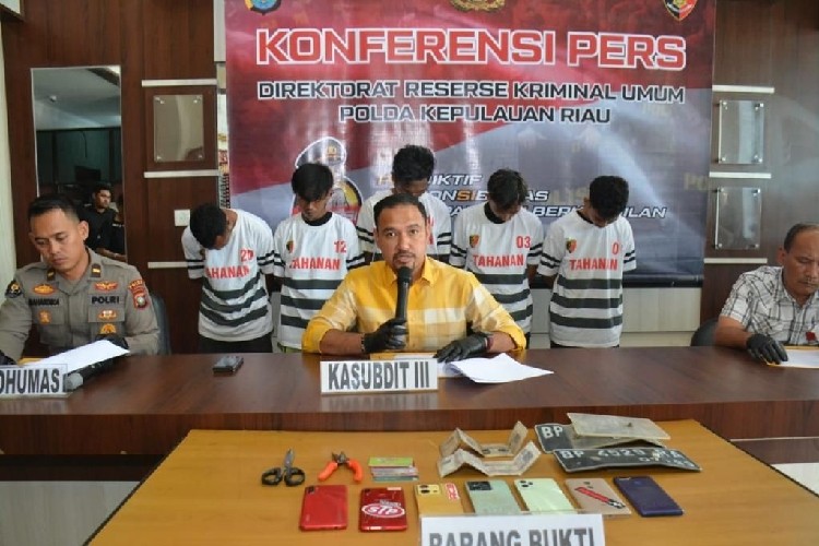 Jatanras Polda Kepri Ringkus Kawanan Maling Spesialis Curanmor di Batam