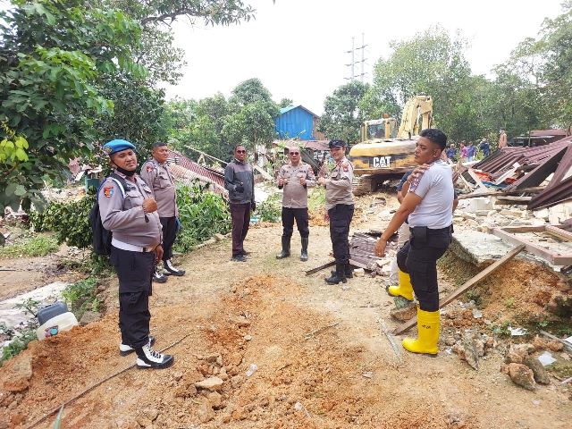 Sejumlah Bangunan di Batuaji Digusur, Kapolsek: Lahan Itu Milik Polri