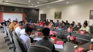 Warga Tembesi Sidomulyo Adukan Rencana Penutupan Jalan ke DPRD Batam