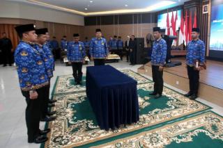 Rudi Lantik 64 Pejabat Pemko Batam, Termasuk Kepala DPM-PTSP hingga Kadis Koperasi