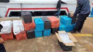 Bea Cukai Batam Tangkap Kapal Penumpang Bawa Ratusan Ribu Batang Rokok Ilegal