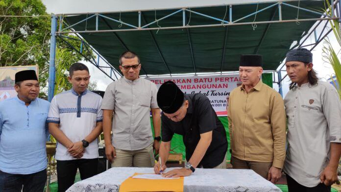 Marzuki Resmikan Pembangunan Masjid Jabal Tursina Bandarsyah
