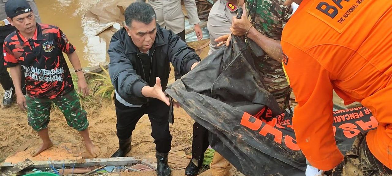 Tim SAR Kembali Evakuasi 9 Jenazah Korban Longsor di Serasan Pagi Ini