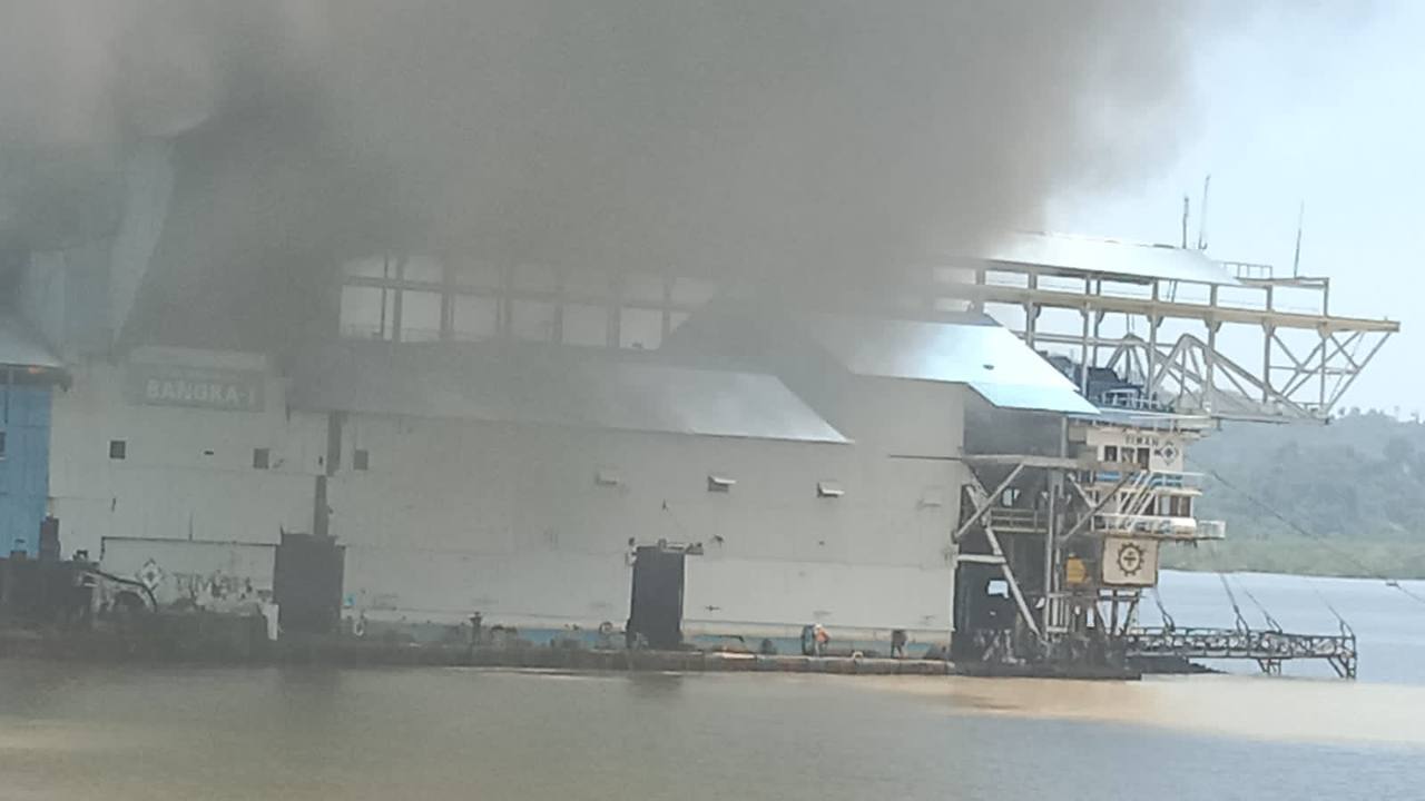Kronologi Kapal Keruk Eks PT Timah Terbakar di Karimun Usai Dilelang