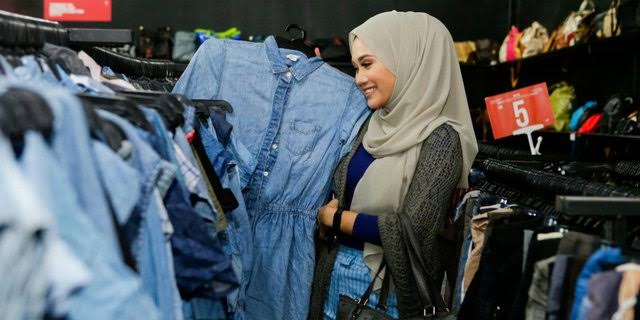 5 Alasan Baju Bekas Selalu Digemari: Harga Murah, Kualitas Oke