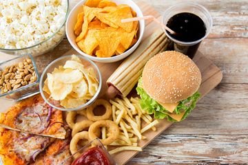 5 Jenis Makanan yang Harus Dihindari Jadi Menu Sahur