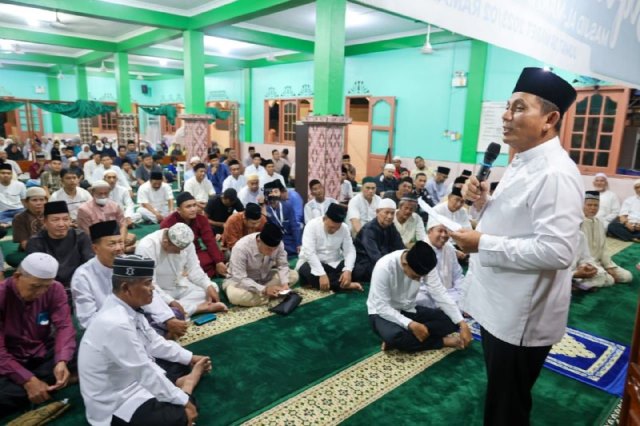Gubernur Ansar Mulai Rangkaian Safari Ramadhan di Masjid Al-Marhamah Tanjungpinang