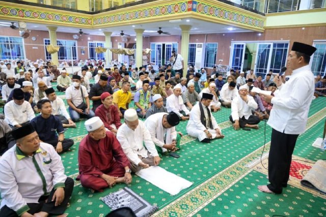 Gubernur Ansar Paparkan Program Kerja Strategis saatÂ Safari Ramadhan di Batam