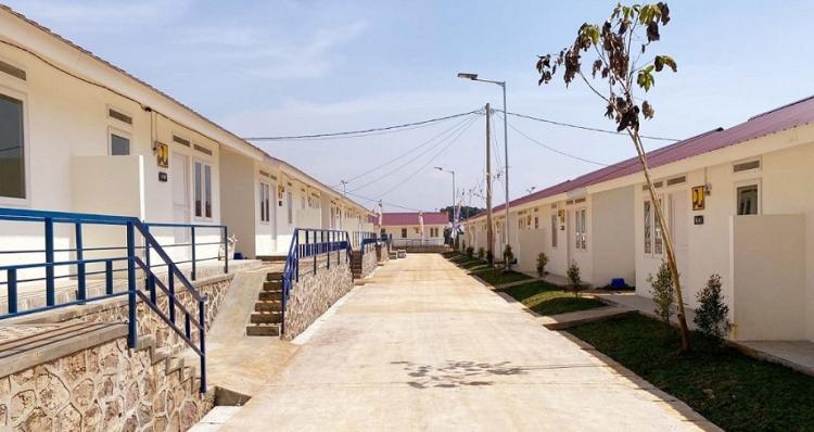 Cen Sui Lan Pastikan Rumah untuk Korban Longsor di Natuna Dilengkapi Furniture