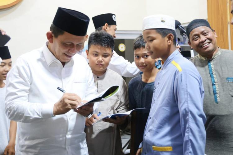 Gubernur Ansar Buka Safari Ramadhan di Masjid Baitul Ummah Perumahan Oma Batam Center