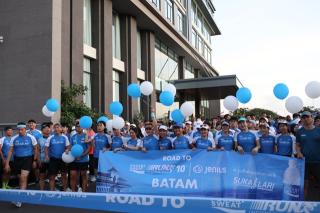 Ratusan Pelari Meriahkan Road to Pocari Run 2023 di Hotel Santika Batam Â 