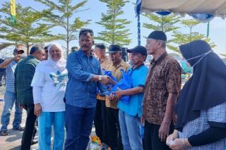 Rudi Distribusikan 4.340 Paket Sembako Bersubsidi di Belakang Padang