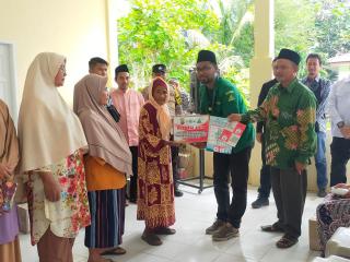 PCNU Batam dan GP Ansor Berbagi Asih di Pulau Karas