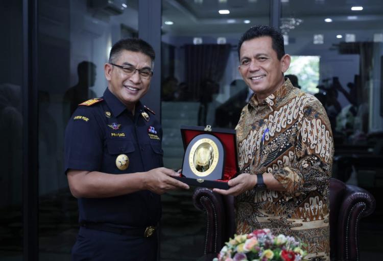 Gubernur Kepri H. Ansar Ahmad Menerima Kunjungan DJBC Khusus Kepri