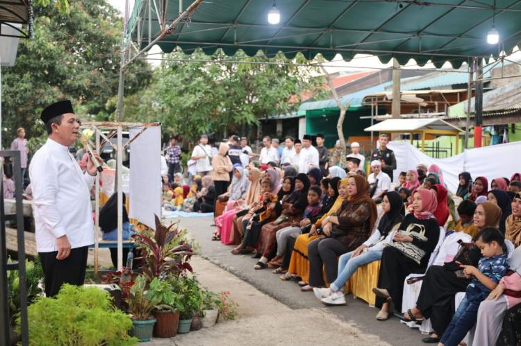 Gubernur Kepulauan Riau Ansar Ahmad Sambangi Pengajian Mualaf Batu Aji di Batam