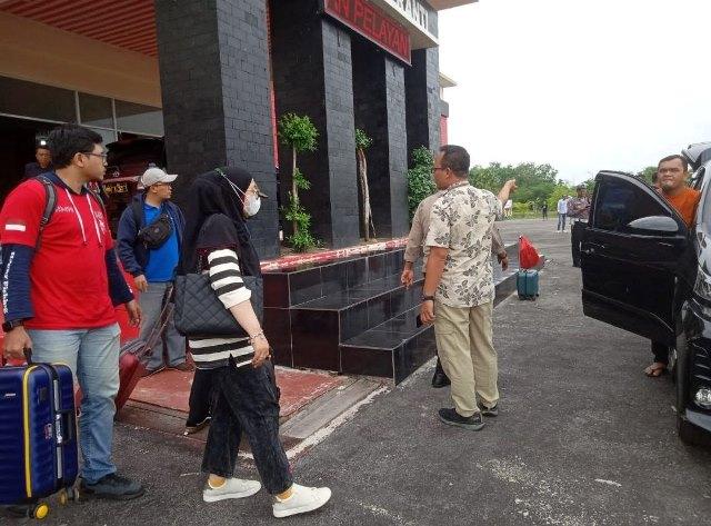 Sejumlah Pejabat Meranti Ikut Diangkut KPK usai Bupati Muhammad Adil Ditangkap