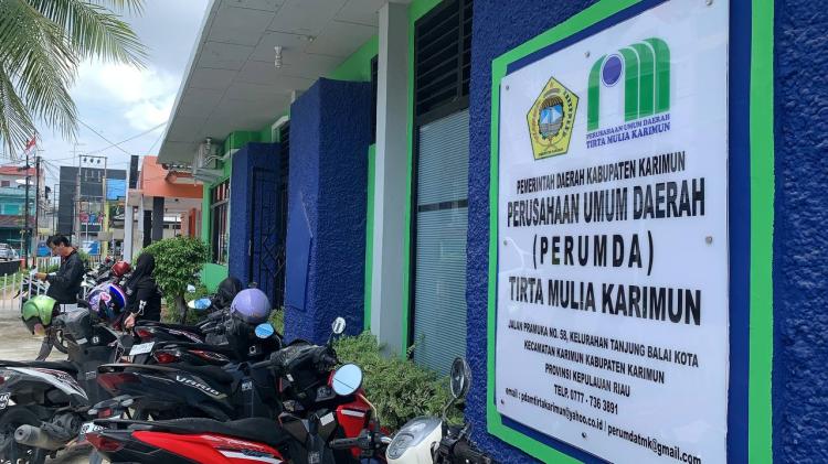 Pasokan Ngadat, Warga Karimun Keluar Duit Banyak untuk Beli Beli Air Bersih 