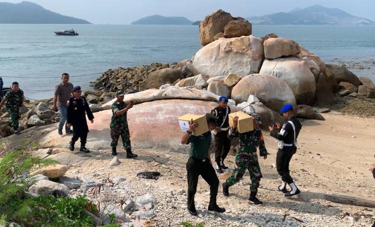 Jangan Sampai Kena Caplok, Korem 033 dan TNI Intip Pulau Terluar di Karimun