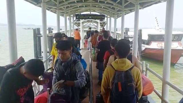 Arus Mudik Lebaran Mulai Ramai di Pelabuhan Domestik Karimun