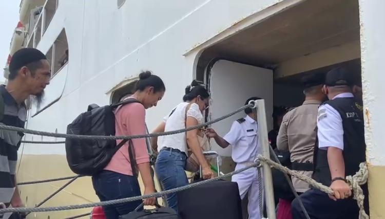 Mudik Lebaran, Ribuan Penumpang KM Kelud Tujuan Medan Berangkat dari Batam