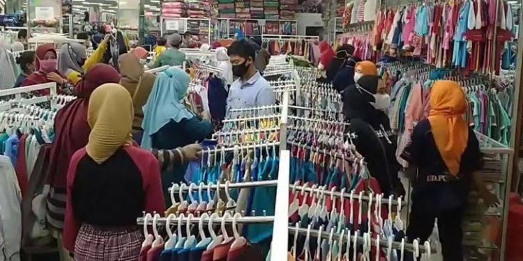 Tampil Modis, Berikut Pilihan Model Baju Lebaran untuk Warga Batam