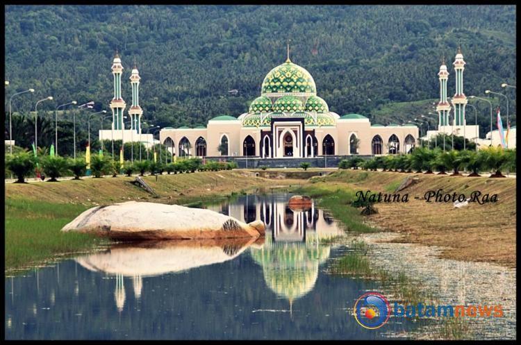 10 Destinasi Wisata Terbaik di Natuna, Ada Masjid Mirip Taj Mahal India