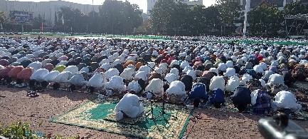 Ribuan Jamaah Ikut Shalat Ied di Dataran Engku Putri Batam