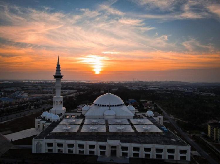 Mengintip Keunikan dan Keindahan Masjid Sultan Mahmud Riayat Syah di Batam, Kepulauan Riau