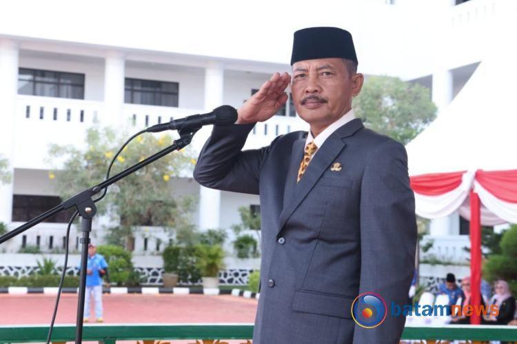 Sekdaprov Adi Pimpin Apel Gabungan di Hari Pertama Kerja Usai Libur Lebaran