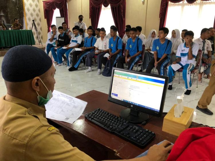 Disdukcapil Batam Bakal Rekam KTP 20 Ribu Pelajar untuk Kepentingan Pemilu