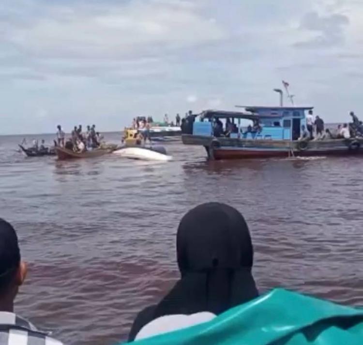 Polda Riau Mengamankan Nahkoda dan 5 ABK Kapal SB Evelyn Calisca 01 setelah Tenggelam di Perairan Sei Guntung
