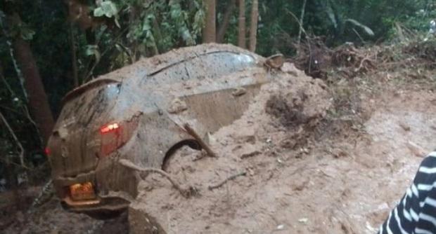 Jalan Provinsi Sumbar-Riau Terkena Longsor di Kelok 9, Arus Sempat Lalu Lintas Terputus