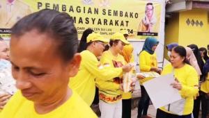 Cen Sui Lan Bagikan Ribuan Paket Sembako di Kota Batam