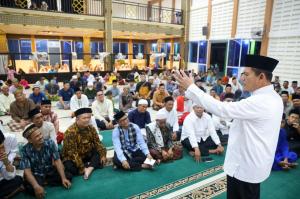 Gubernur Ansar Melakukan Safari Ramadhan ke Masjid Darul Muttaqin Sagulung Batam