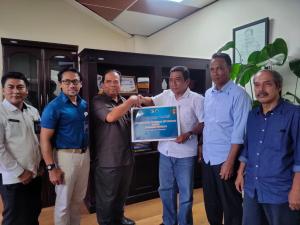 Korban Longsor Serasan Natuna Terima Bantuan Rp 62 Juta dari BP Batam