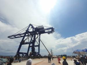 Tambah Fasilitas Pelabuhan Batu Ampar, BP Batam Datangkan Container Craine dari Korsel