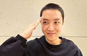 Bintang BTS, J-Hope, Memulai Wajib Militer