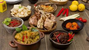 Tips Menyimpan Lauk Lebaran Agar Tidak Cepat Basi