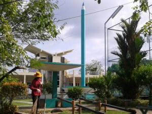 Tugu Pensil di Tanjung Pinang: Simbol Pemberantasan Buta Huruf dan Tempat Wisata Favorit