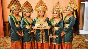 Perbedaan Kepri dan Riau: Kepri dengan Budaya dan Bahasa Melayu yang Dominan, Riau dengan Keanekaragaman Budaya dan Bahasa