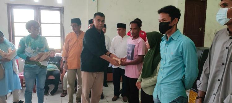 Bupati Natuna Salurkan Bantuan Korban Longsor Serasan 