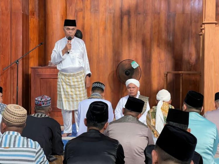 Bupati Natuna Gelar Sholat Id di Masjid Agung Natuna