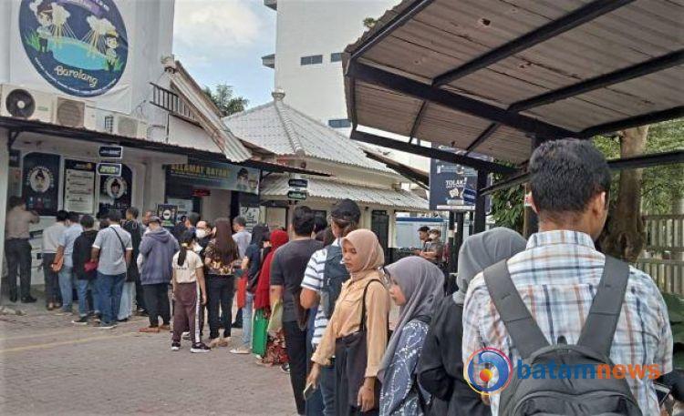 Kantor Imigrasi Batam Menerapkan Kebijakan Pengambilan Ulang Nomor Antrian untuk Pengurusan Paspor