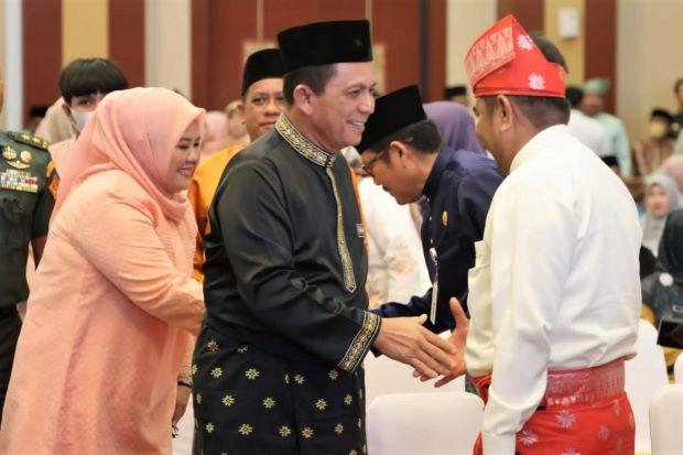 Gubernur Kepri Ansar Ajak Pegawai Pemprov untuk Mulai Mewarnai Hidup dengan Coretan Positif