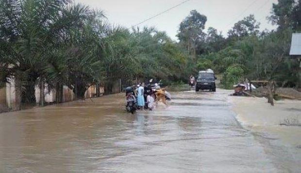 Sebagian Desa di Aceh Barat Terendam Banjir Akibat Hujan Deras